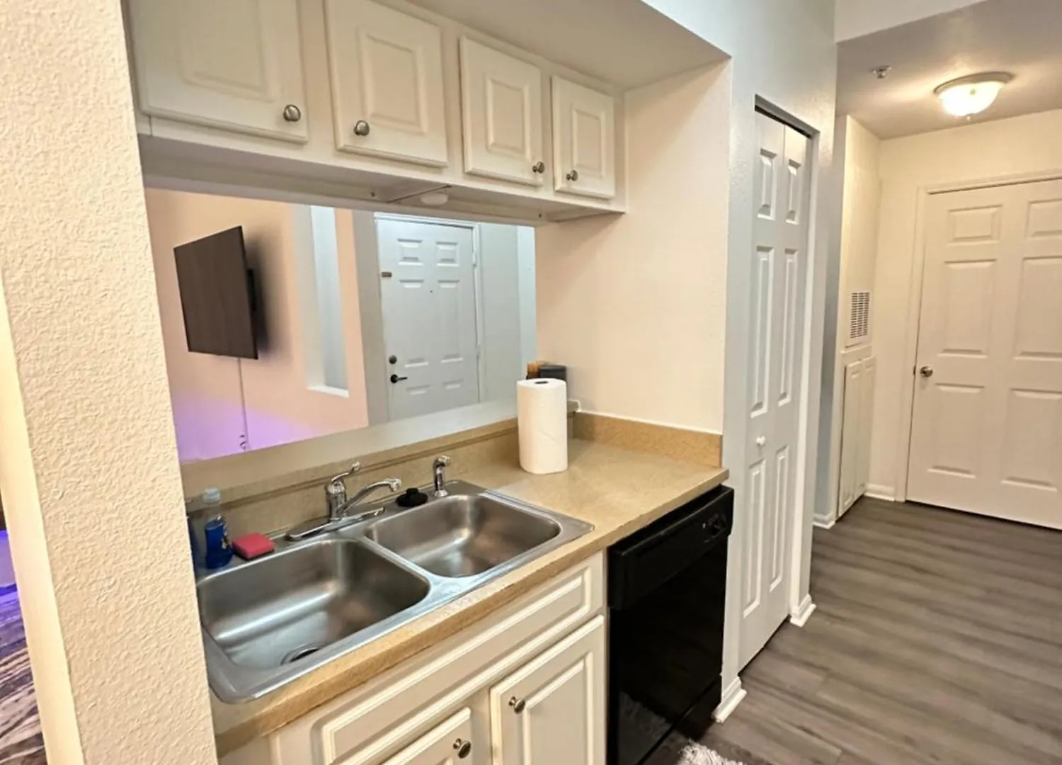 The Avalon Apartment Clearwater